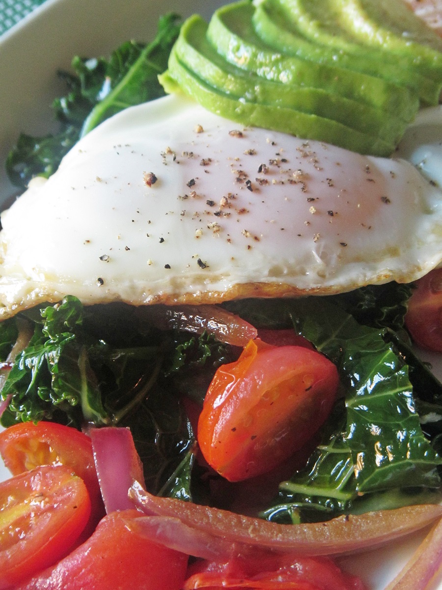 Breakfast in 10 - Kale Avocado and Basted Eggs - Fresh Menu Planner